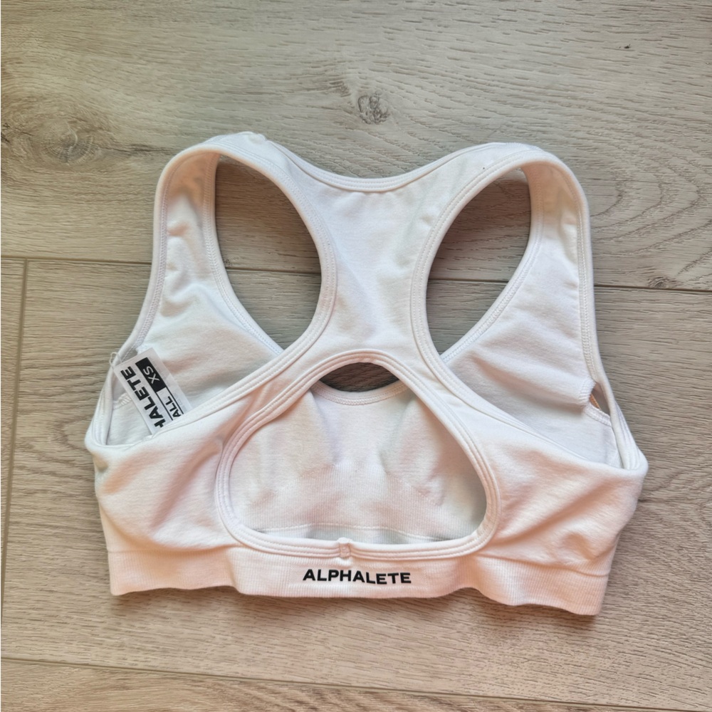 Alphalete Sports Bra - Picture 2 of 3